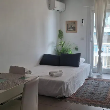 Le Palm Apercu Avec Balcon Et Proche Des Plages Apartman *